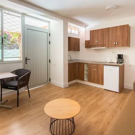 Artemisa Gay Men Only פלאייה דל אינגלז